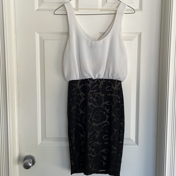 Suzy Shier Dress - Picture 5 of 6